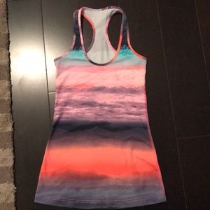 Lululemon tank